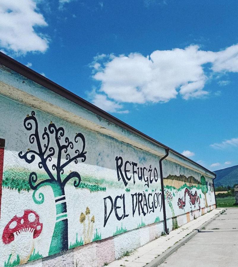 El Refugio Del Dragon Vandrehjem Arcones Eksteriør billede